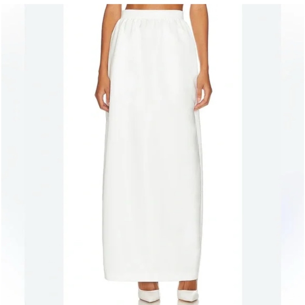 NWT WEWOREWHAT TULIP SKIRT